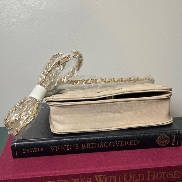 NWT BEBE Sophia Beige Quilted Crossbody City Bag w Gold Chain Strap Y2K 90s 00s - Picture 7 of 12